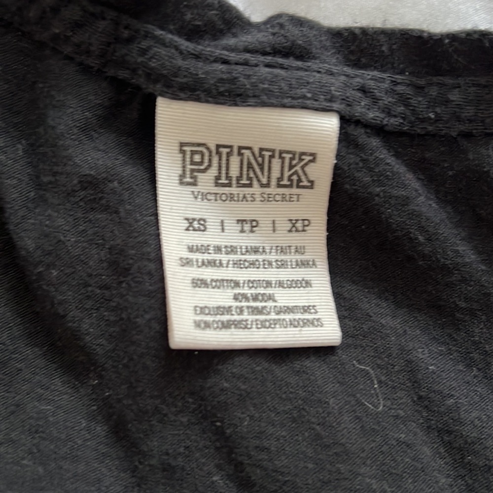 Workout top - Picture 3 of 3